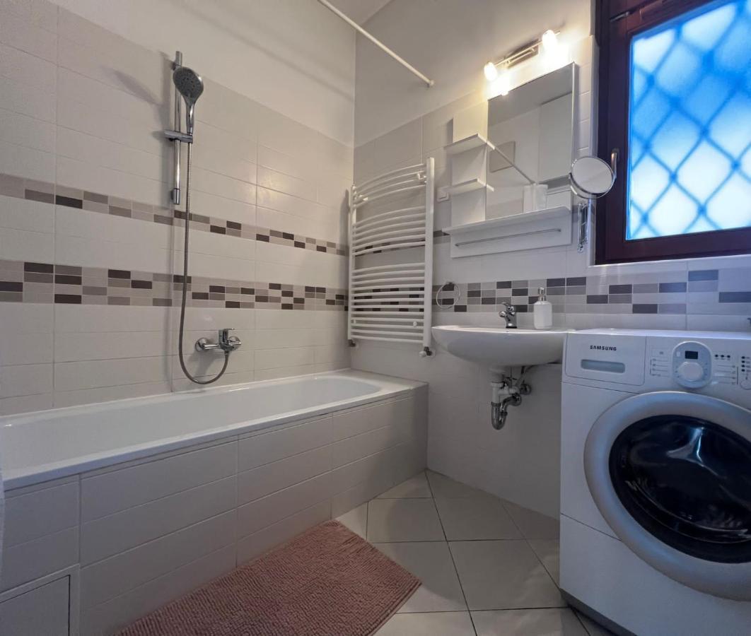 Homes Budapest Eksteriør billede